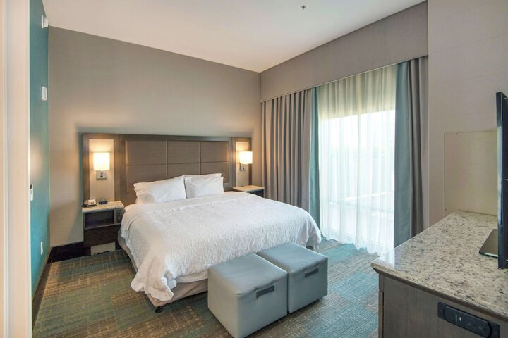 Room 16 of 46