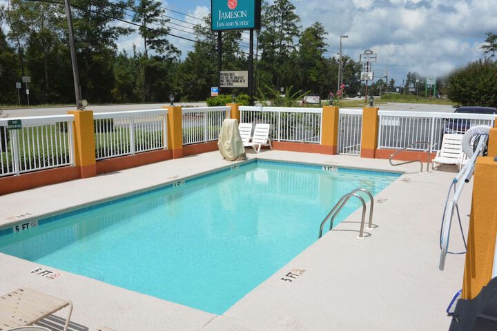 Pool 11 of 50