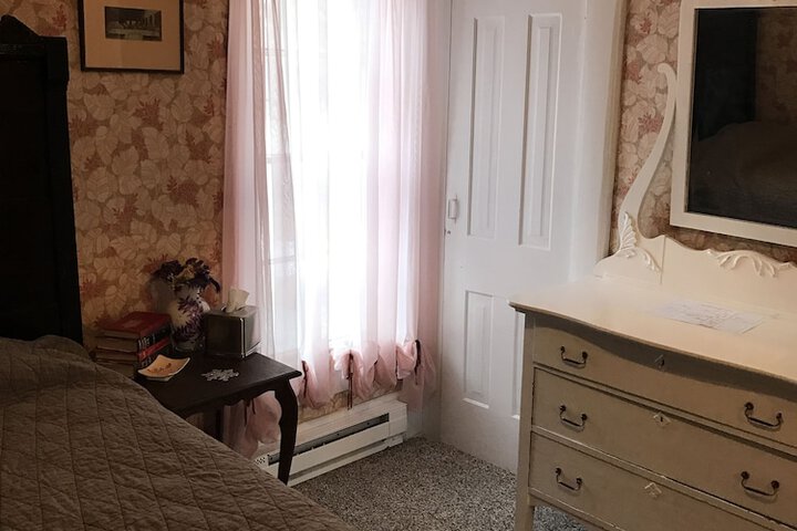 Room 30 of 79