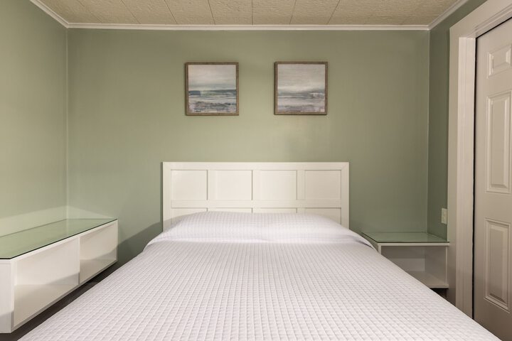Eagle House Motel
