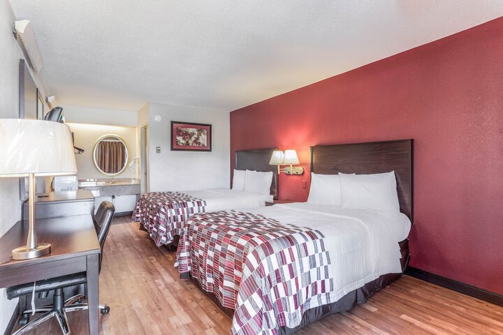 Room 17 of 27