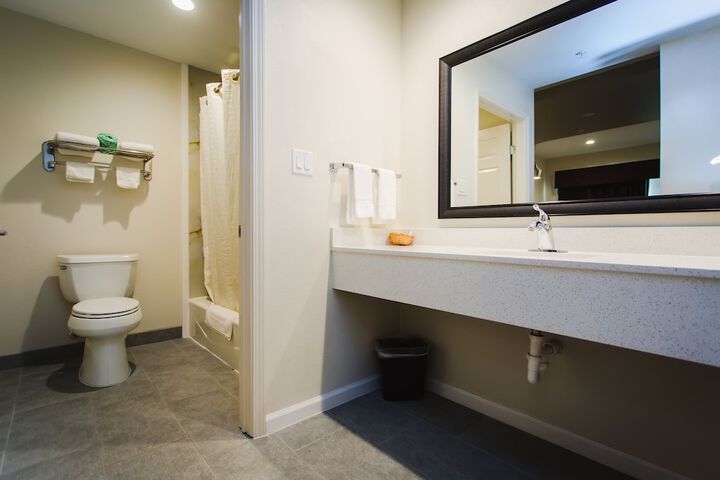 Room 14 of 22