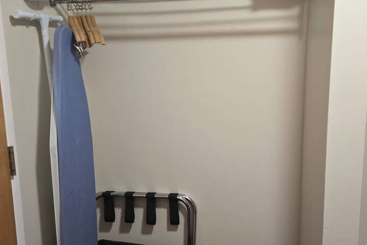 Room 32 of 84