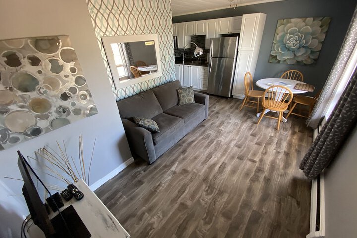 Room 82 of 102