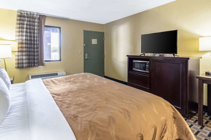 Room 19 of 27