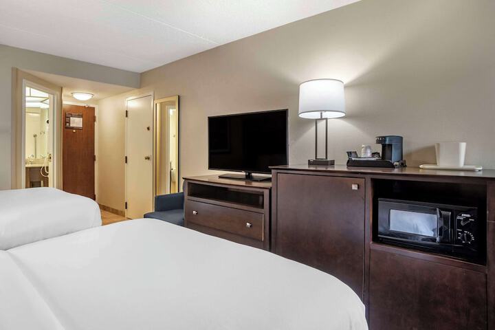 Room 32 of 37