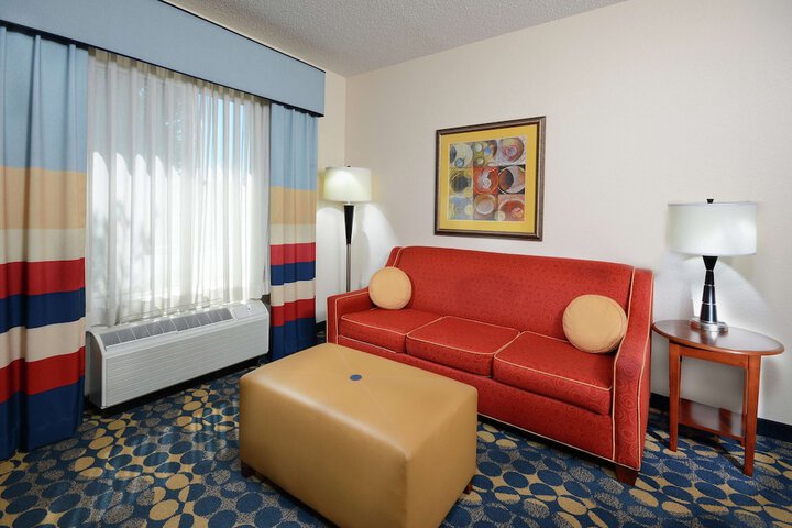Room 18 of 64