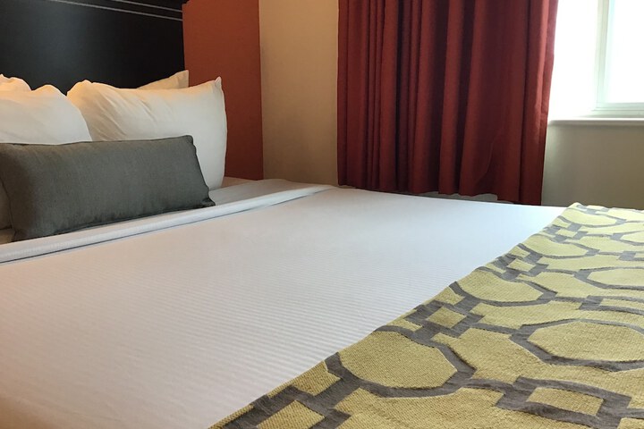 Baymont Inn & Suites Sheridan