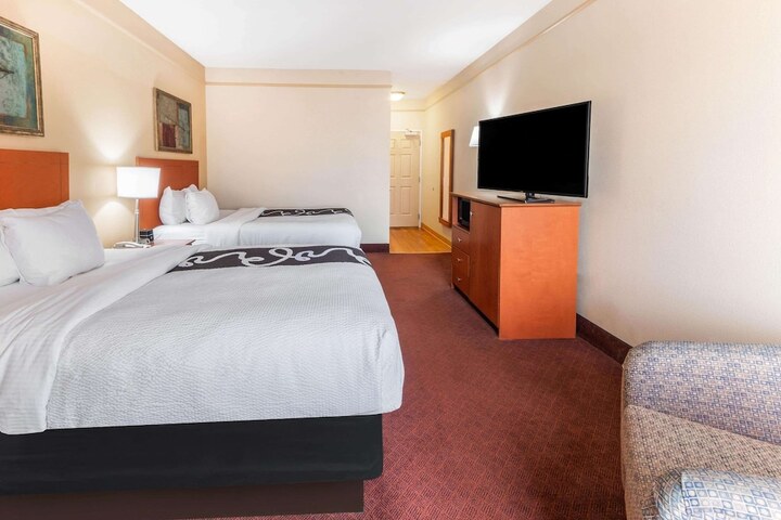 Room 11 of 30
