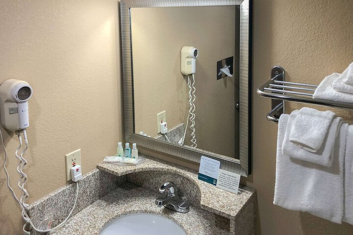 Room 29 of 38