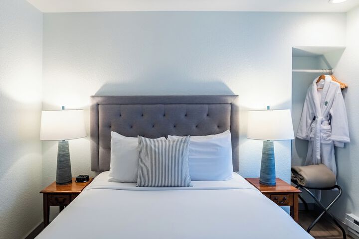 Inn at Haystack Rock
