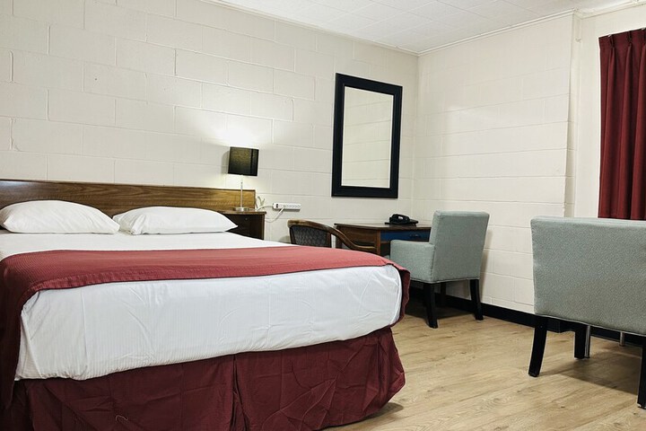 Room 17 of 44
