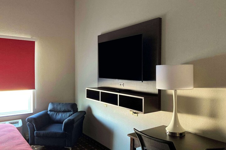 Room 16 of 47