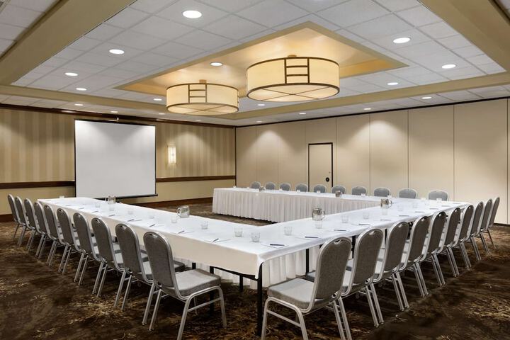 Embassy Suites by Hilton Piscataway Somerset