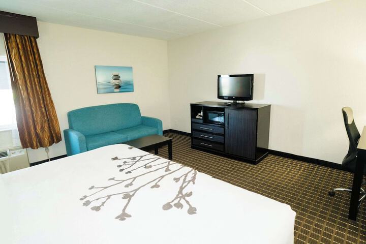 Room 61 of 142