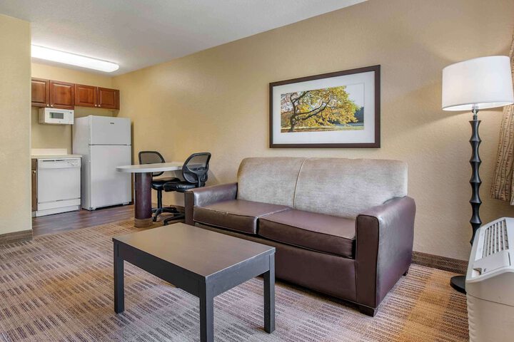 Room 16 of 42