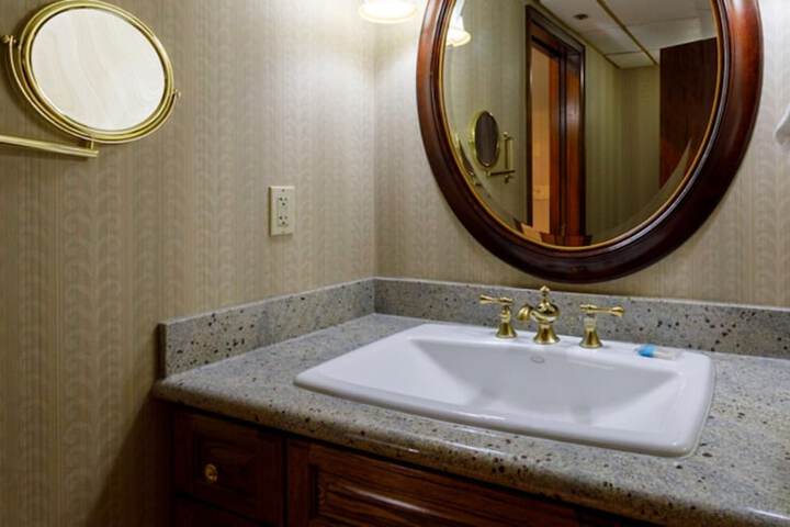 Maverick Hotel and Casino by Red Lion Hotels