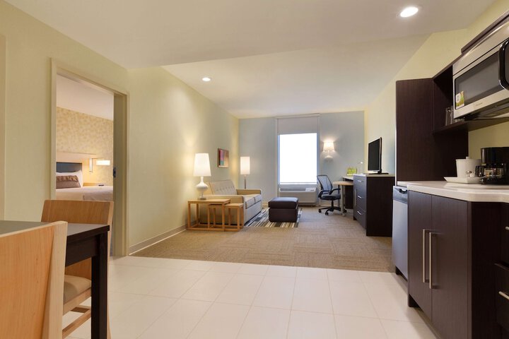 Room 10 of 22