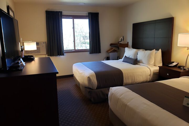 Room 28 of 34