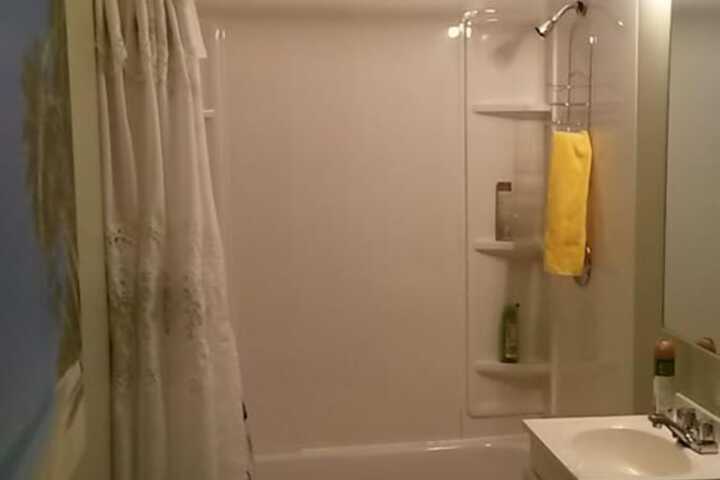 Room 12 of 28