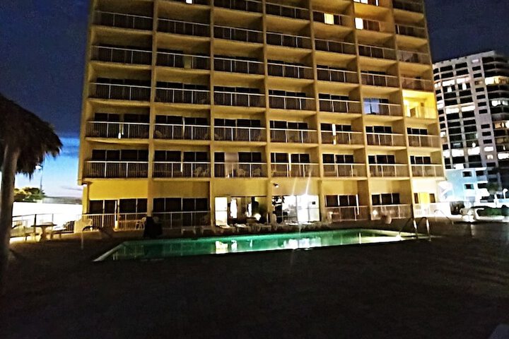 Hotel 2 of 65