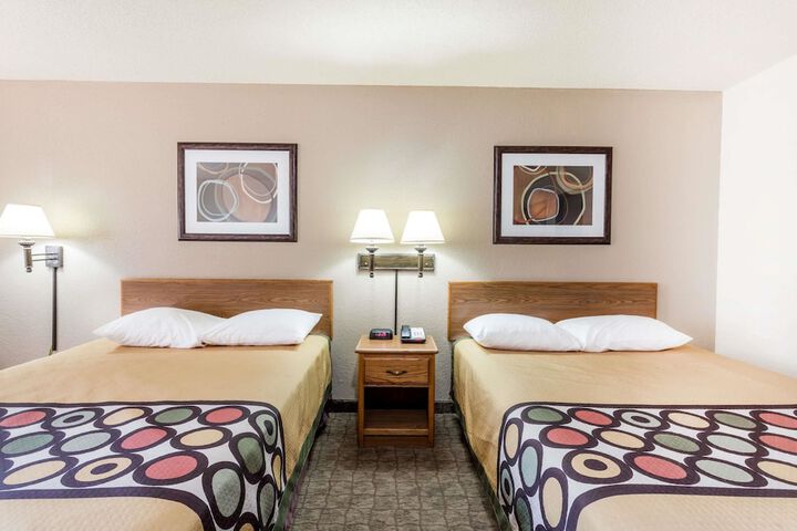 Room 7 of 15