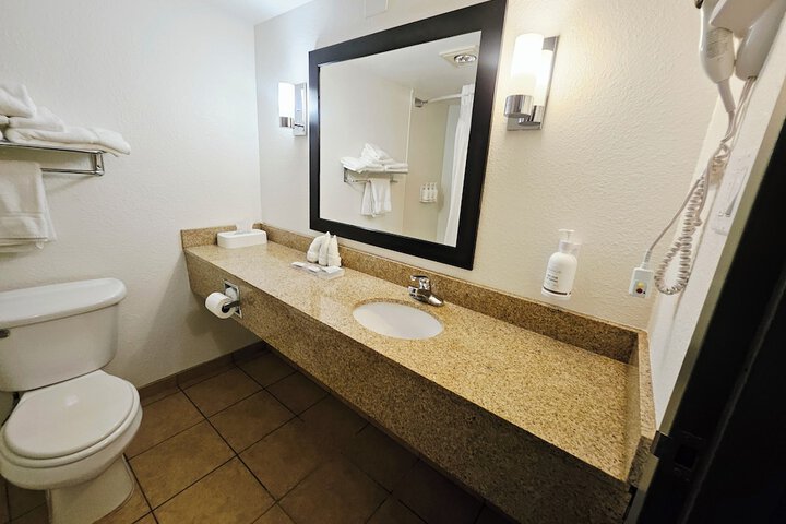 Ramada Plaza by Wyndham Sheridan Hotel & Convention Center