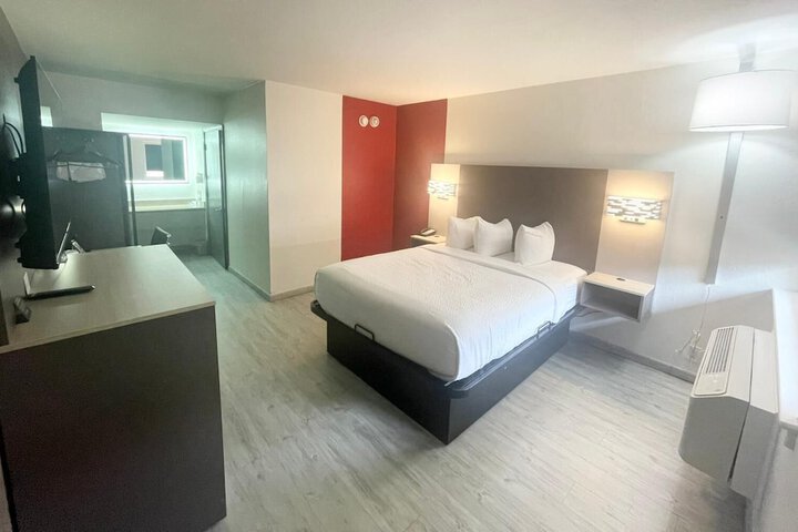 Room 28 of 41