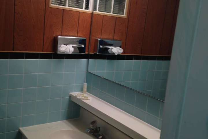 Room 50 of 81