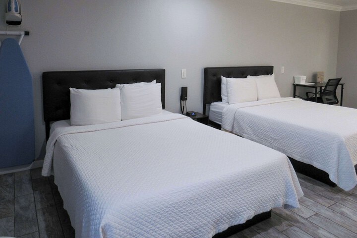 Room 34 of 61