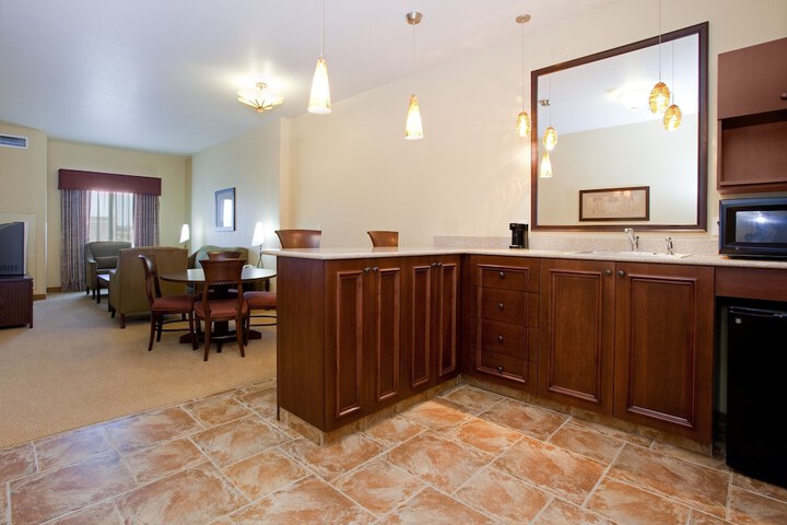Room 15 of 26