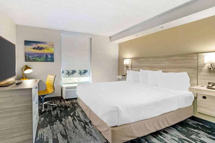 Best Western Plus Beckley Inn