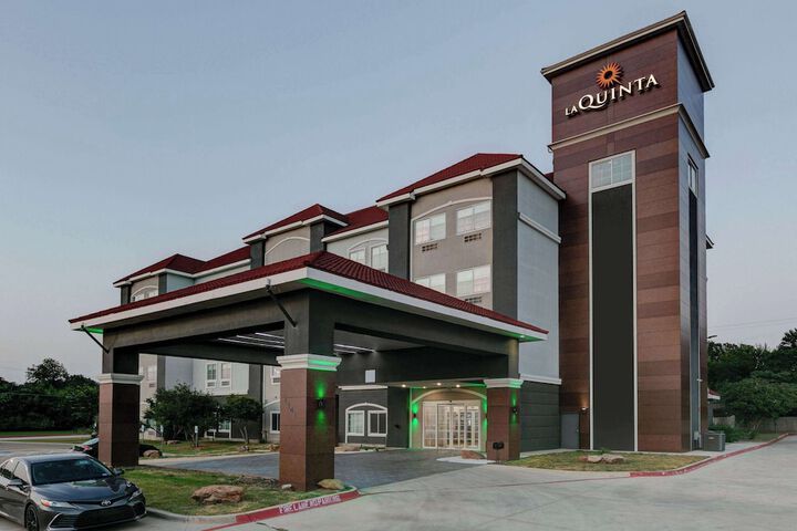 Hotel 2 of 43