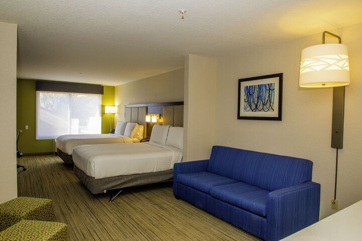 Room 17 of 46