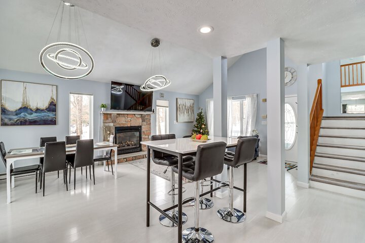 Long Pond Home w / Private Hot Tub & Game Room