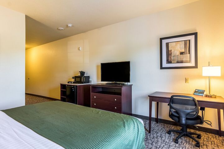 Room 33 of 52