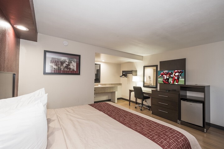 Room 9 of 24