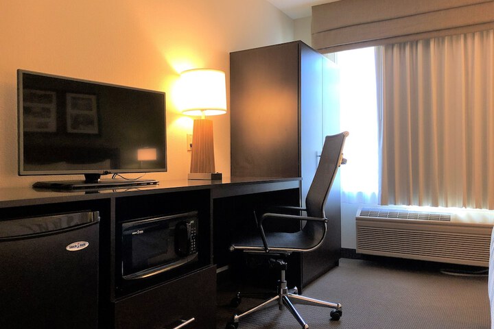 Room 18 of 72