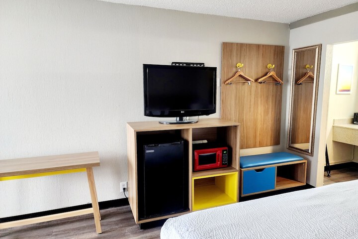Days Inn by Wyndham Washington