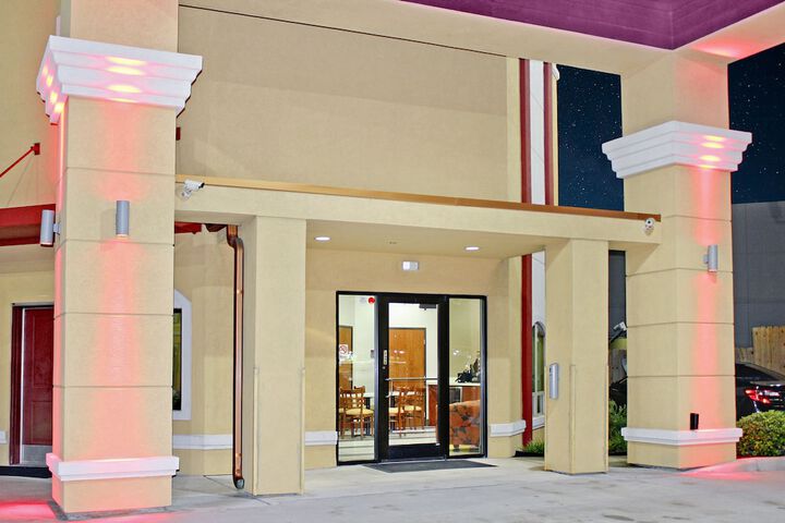Hotel 2 of 27