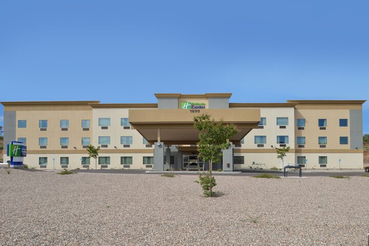 Holiday Inn Express & Suites Globe by IHG
