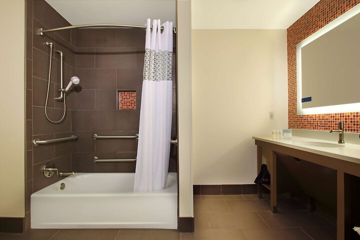 Hampton Inn & Suites Columbus-Downtown