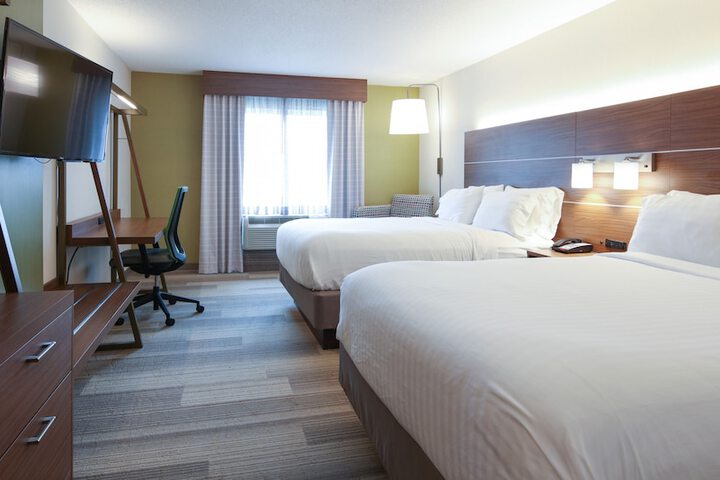 Room 14 of 34