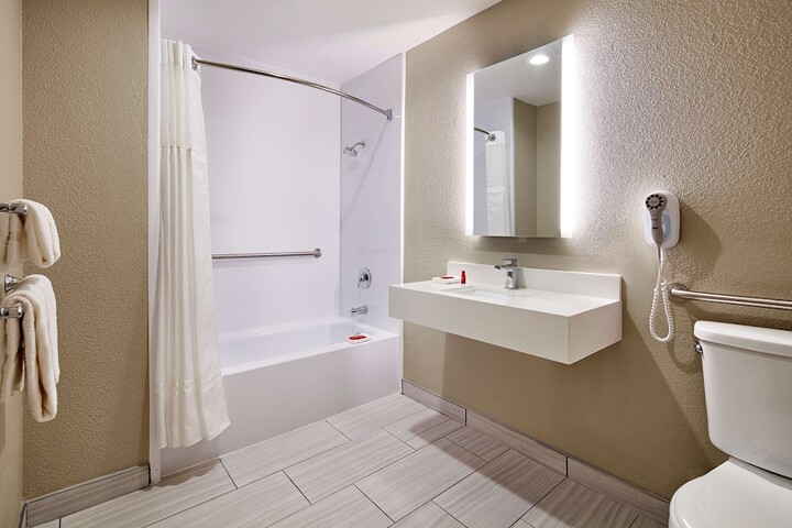 Room 21 of 25