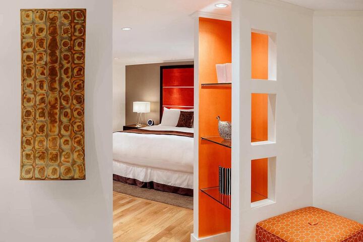 Room 23 of 46
