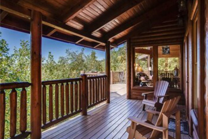 Big Bear Lodge Five Bedroom Home