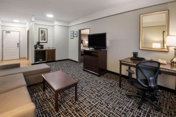Room 40 of 49