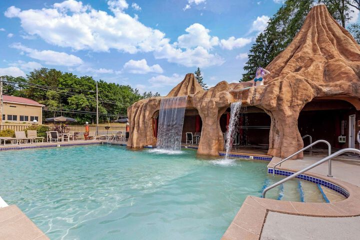 Pool 22 of 134