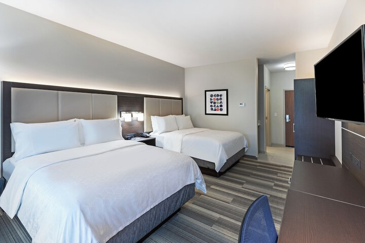 Room 15 of 35