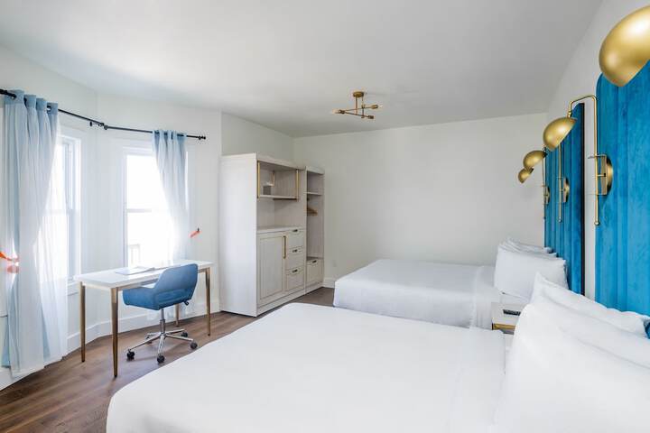 Room 44 of 72